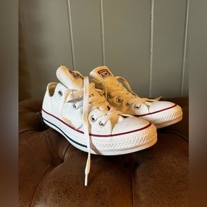 Converse Chuck Taylor All Star Low White Size 9